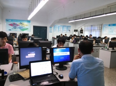 信息安全與管理專業(yè)中的計算機網(wǎng)絡技術(shù)開發(fā) 融合防護與創(chuàng)新